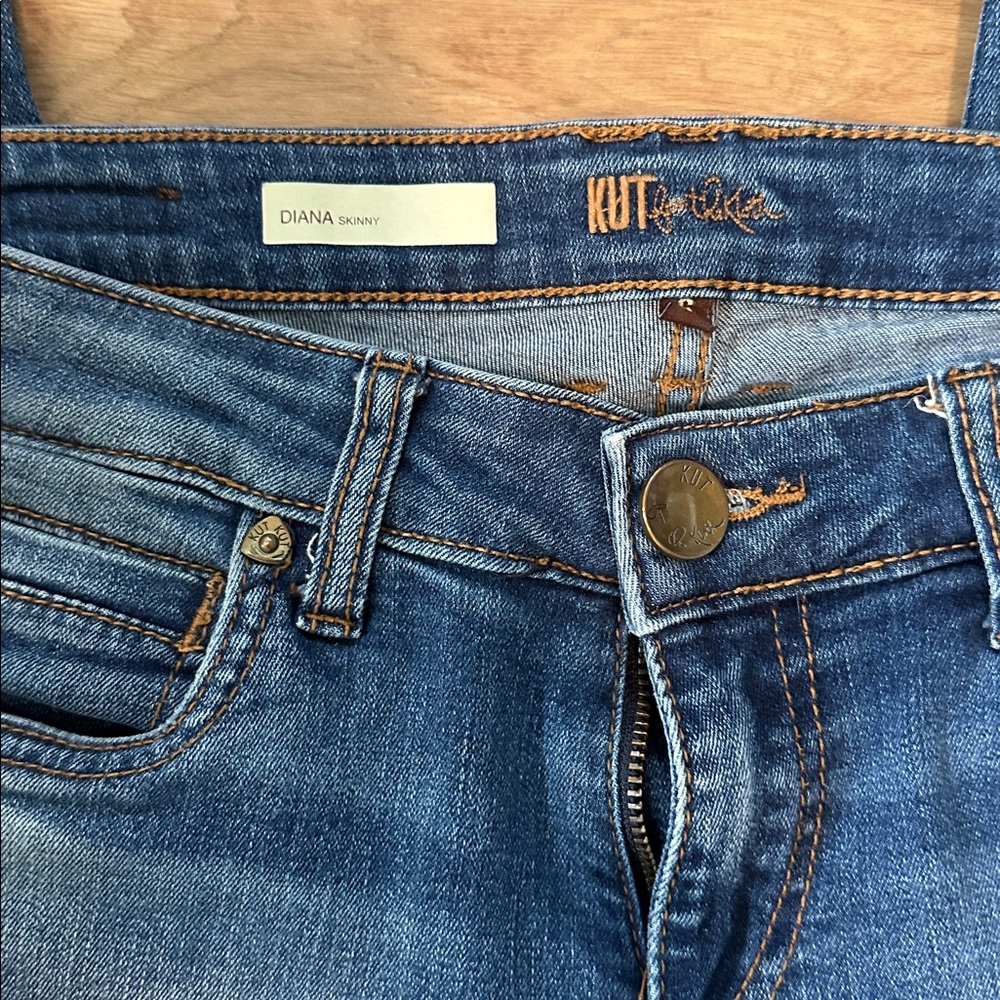 Kut from the Kloth Diana Skinny Jeans in Blue - Picture 2 of 5